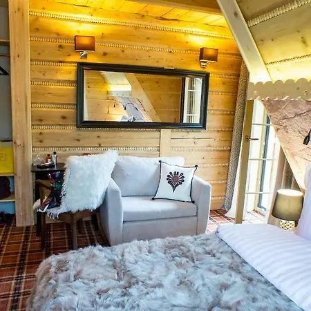 Bed & Breakfast Sopocianka 3*
